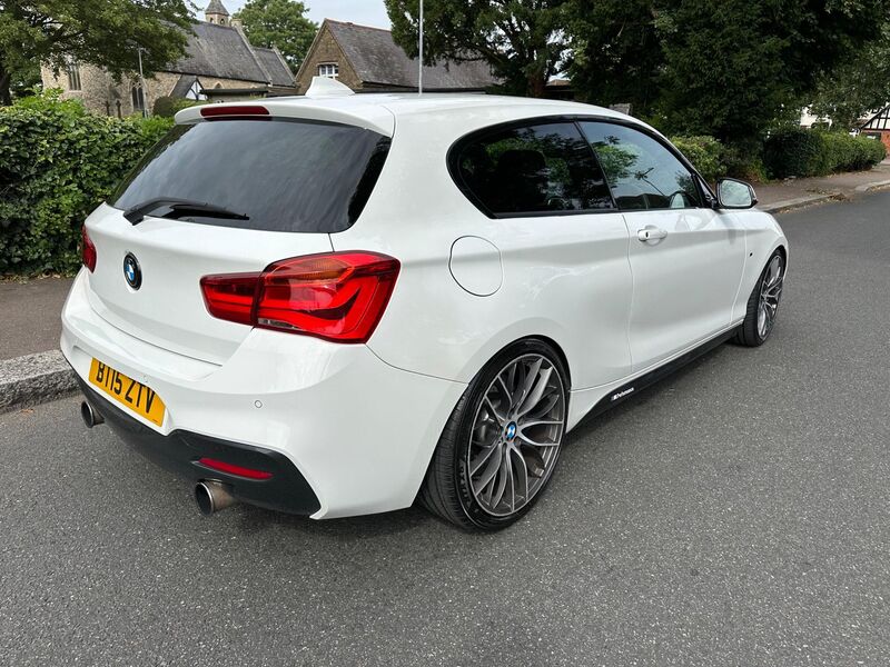 BMW 1 SERIES