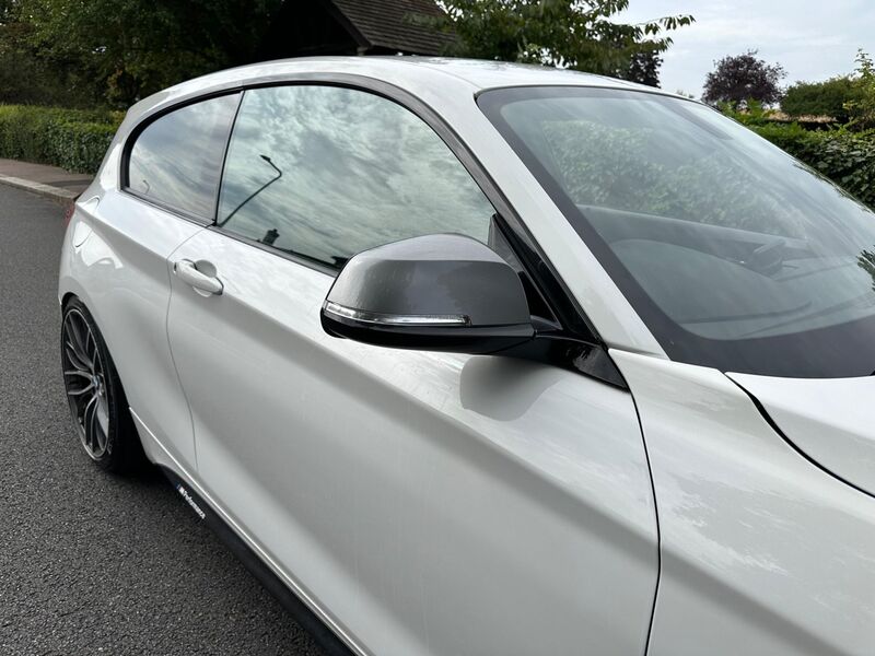 BMW 1 SERIES