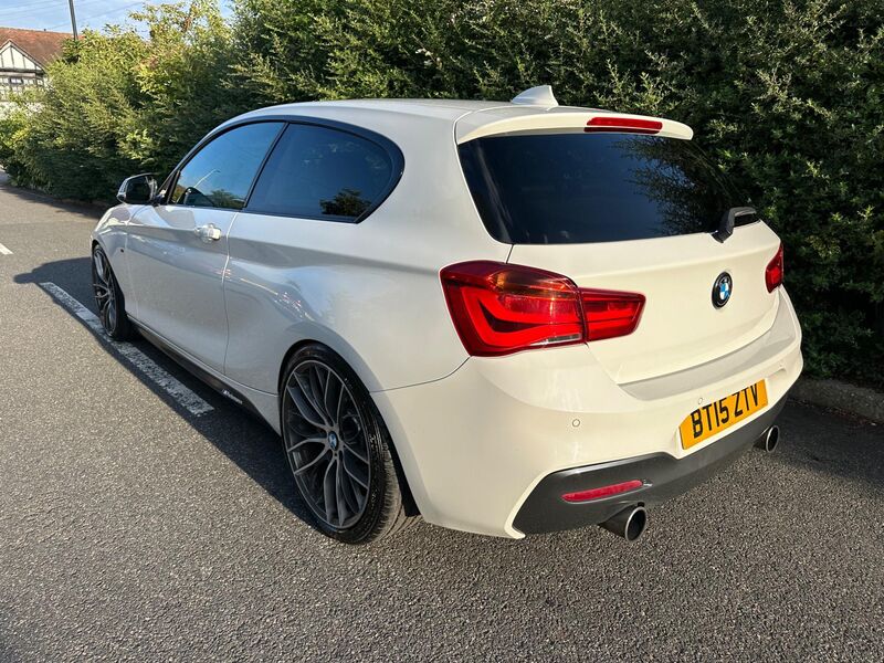 BMW 1 SERIES