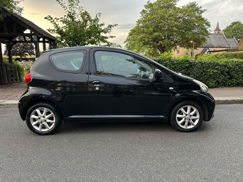View TOYOTA AYGO 1.0 VVT-i Black Euro 4 3dr