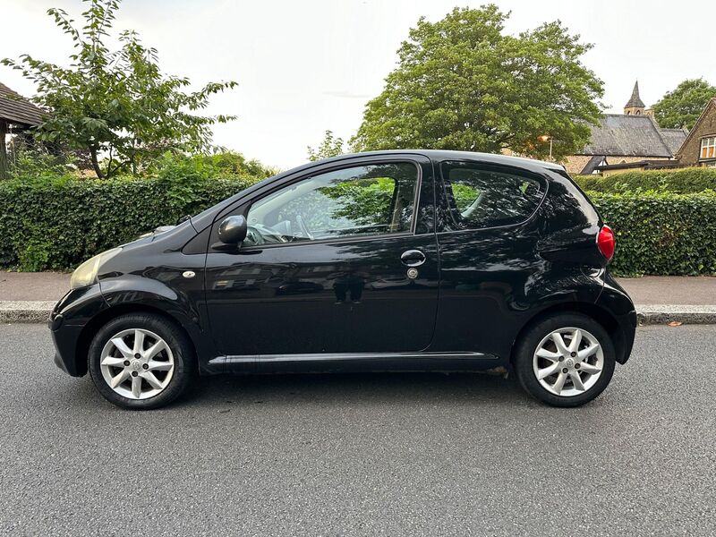 TOYOTA AYGO