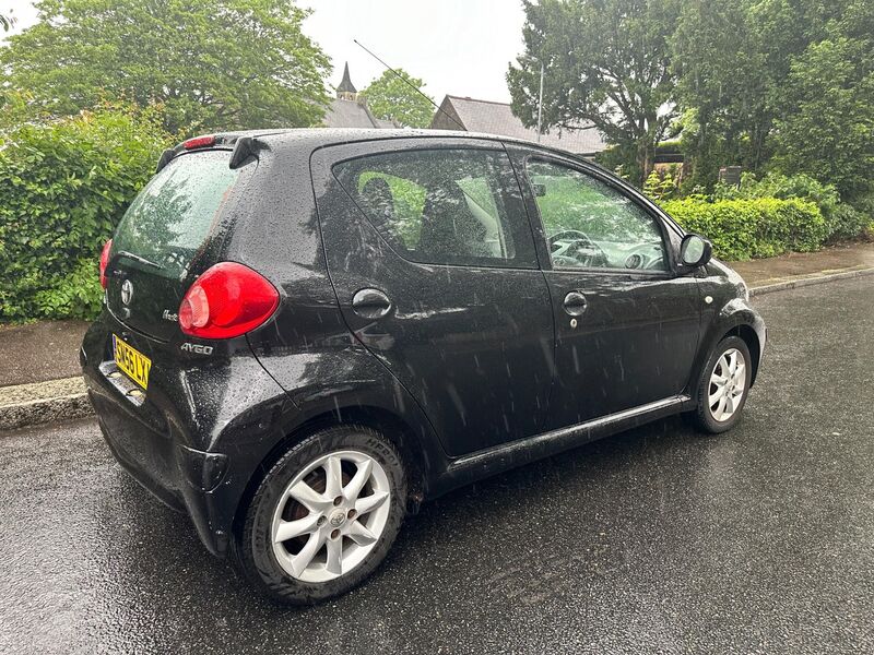 TOYOTA AYGO