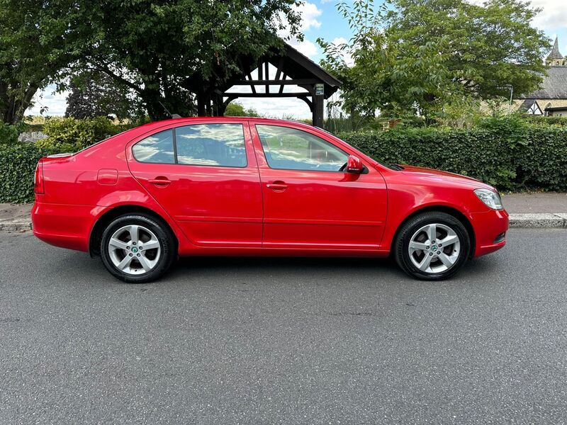 View SKODA OCTAVIA 1.4 TSI SE Plus Euro 5 5dr
