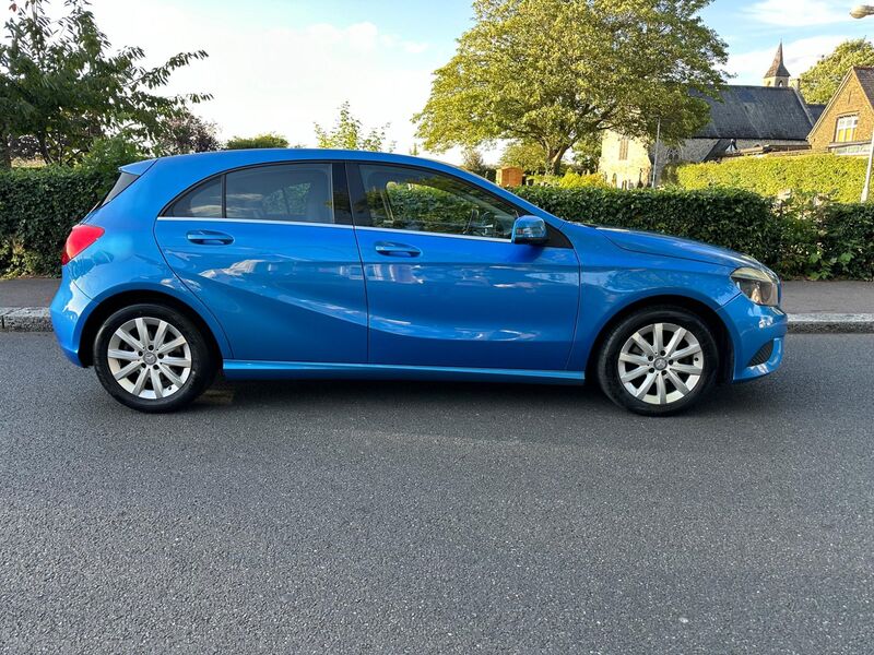 View MERCEDES-BENZ A CLASS 1.5 A180 CDI SE 7G-DCT Euro 5 (s/s) 5dr