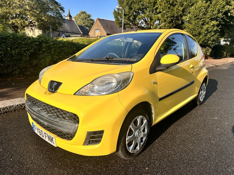 PEUGEOT 107