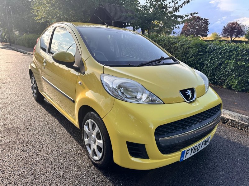 PEUGEOT 107