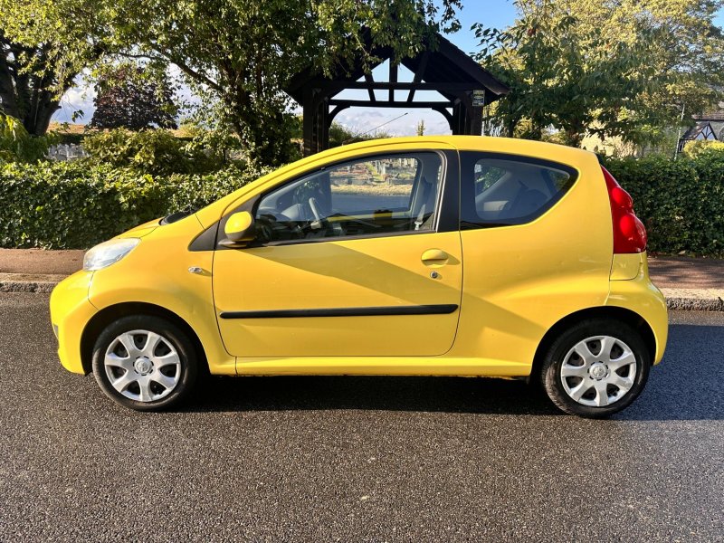 PEUGEOT 107