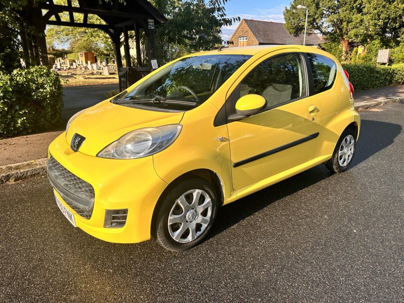 PEUGEOT 107