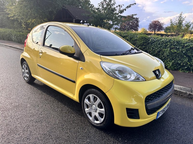 PEUGEOT 107