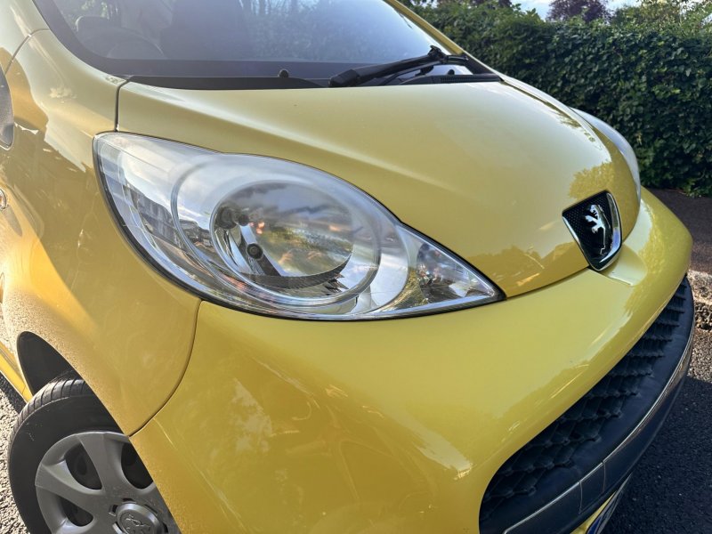 PEUGEOT 107