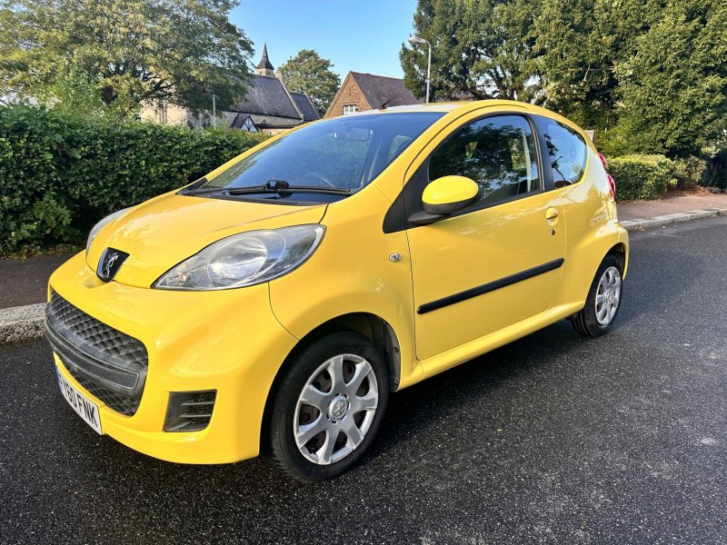 PEUGEOT 107