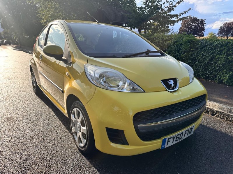 PEUGEOT 107