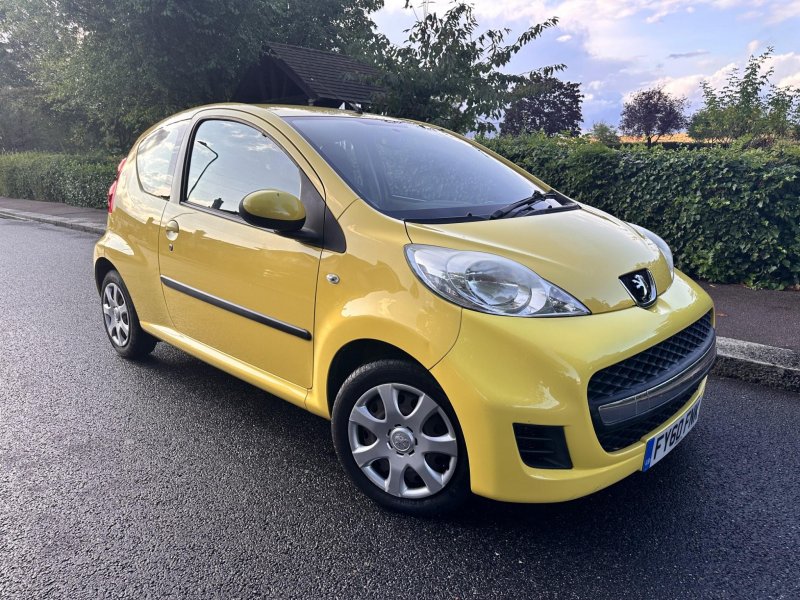 PEUGEOT 107