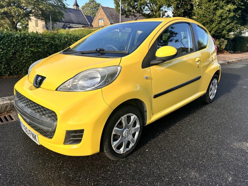 PEUGEOT 107
