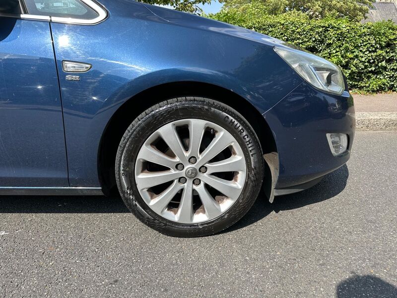 VAUXHALL ASTRA