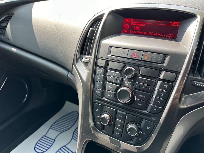 VAUXHALL ASTRA