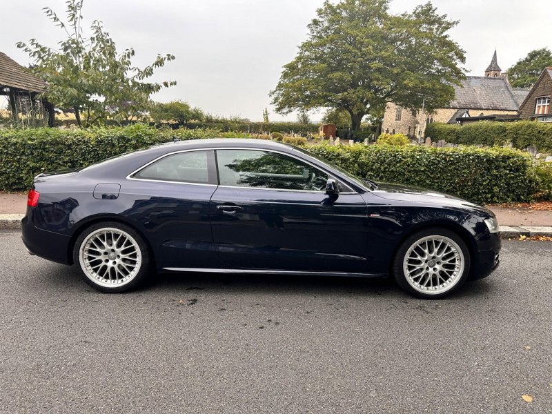 View AUDI A5 3.2 FSI V6 S line quattro Euro 4 2dr