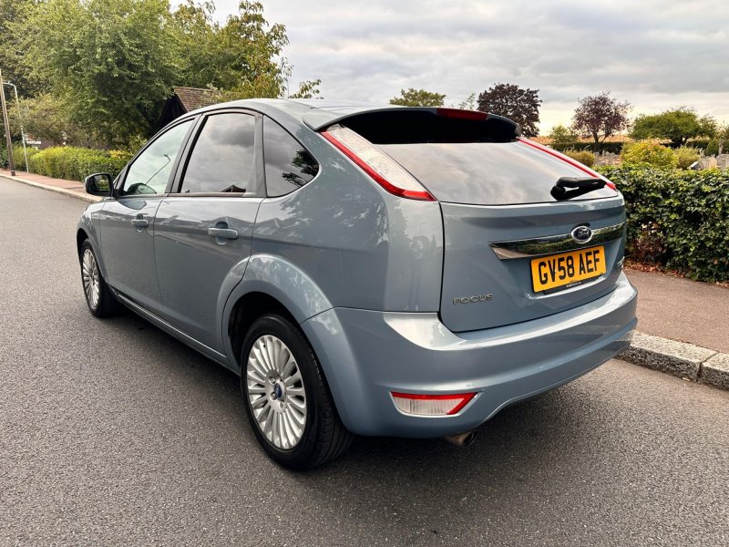 FORD FOCUS