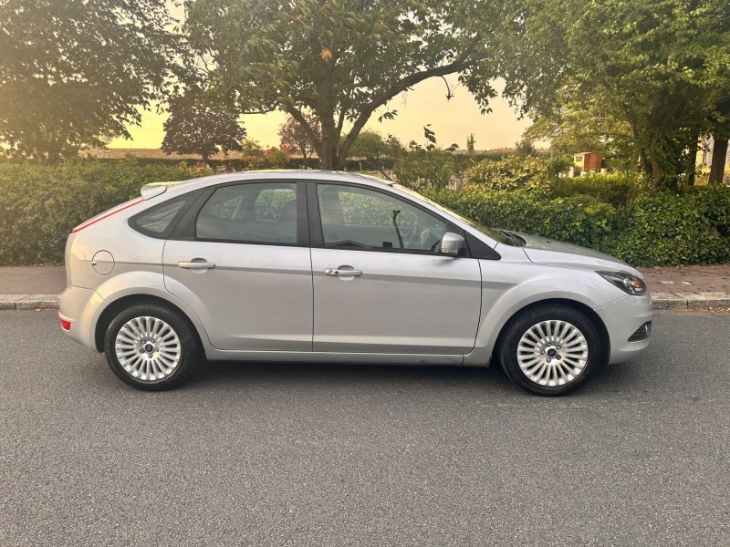 View FORD FOCUS 1.8 Titanium 5dr