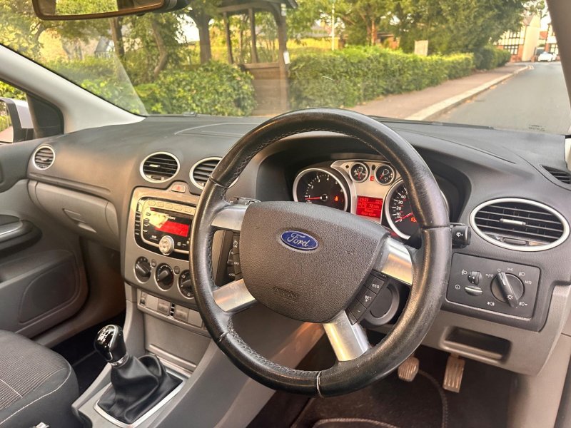 FORD FOCUS