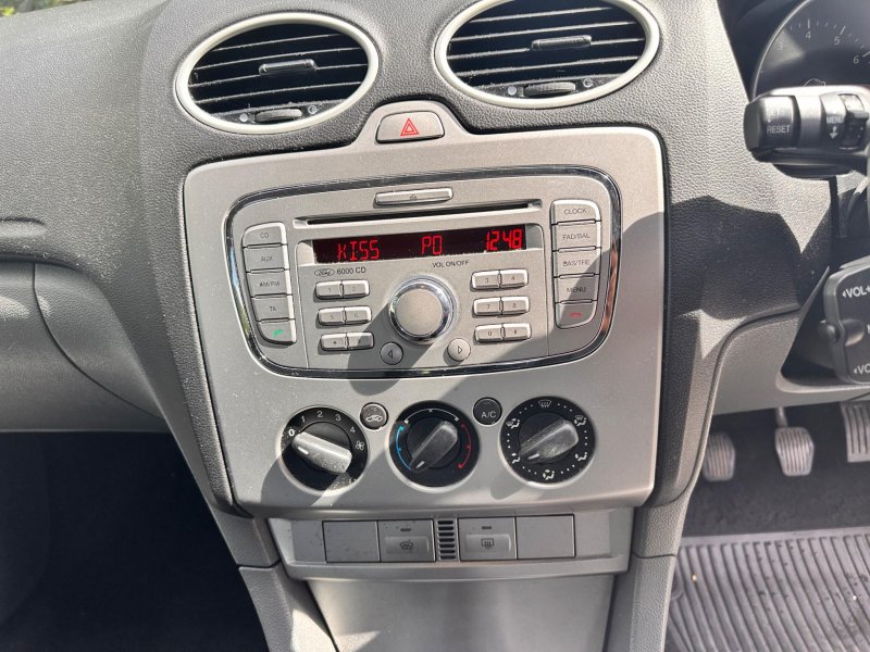 FORD FOCUS
