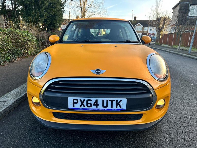 MINI HATCH