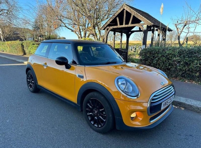 MINI HATCH