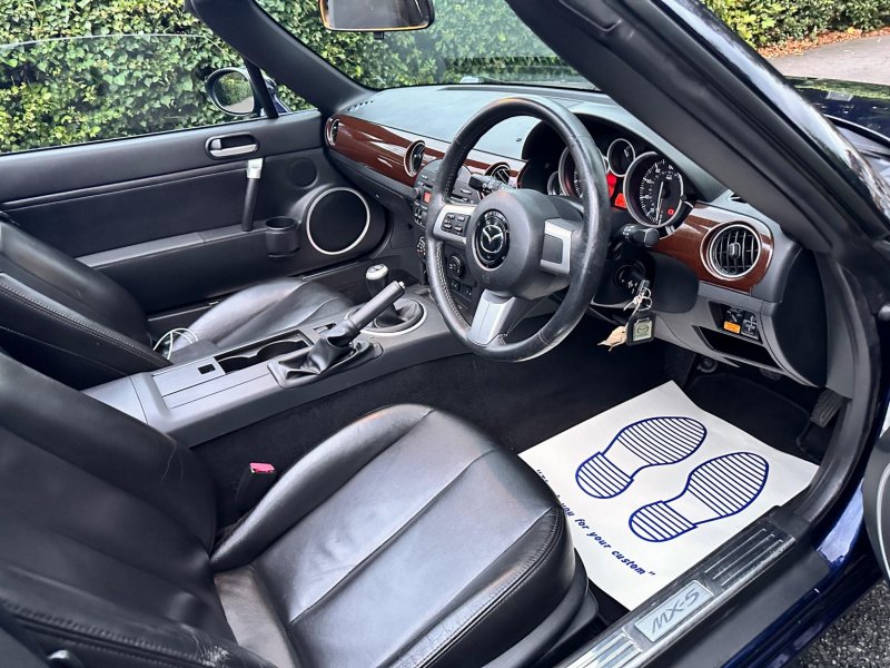 MAZDA MX-5