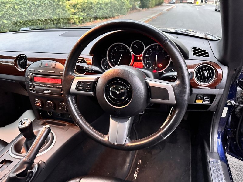 MAZDA MX-5