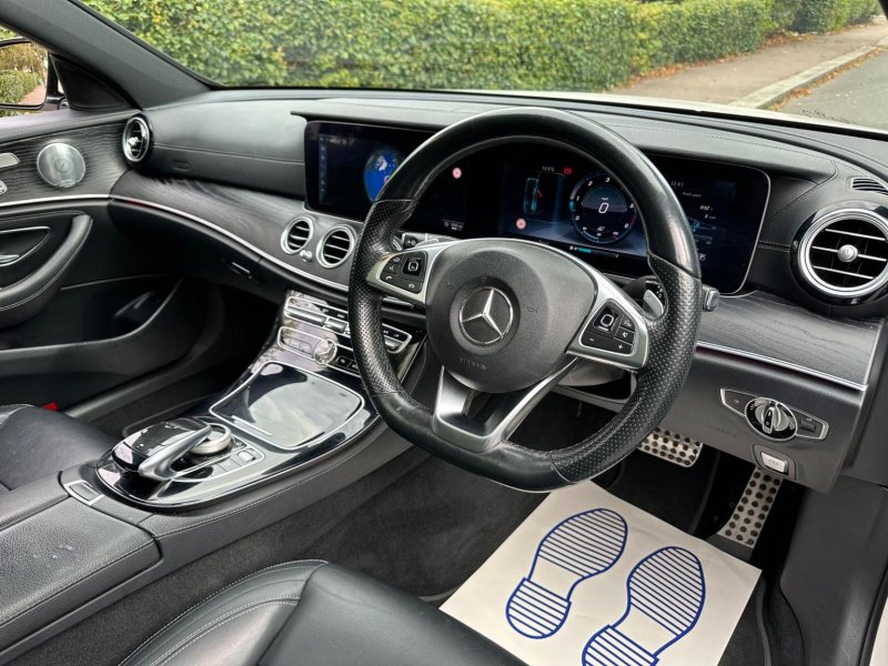 MERCEDES-BENZ E CLASS
