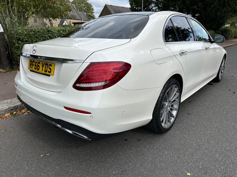 MERCEDES-BENZ E CLASS
