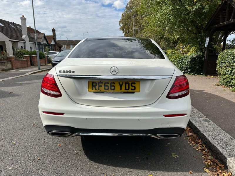 MERCEDES-BENZ E CLASS