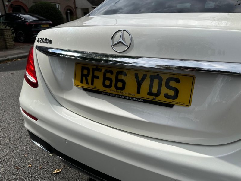 MERCEDES-BENZ E CLASS