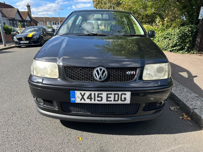 VOLKSWAGEN POLO