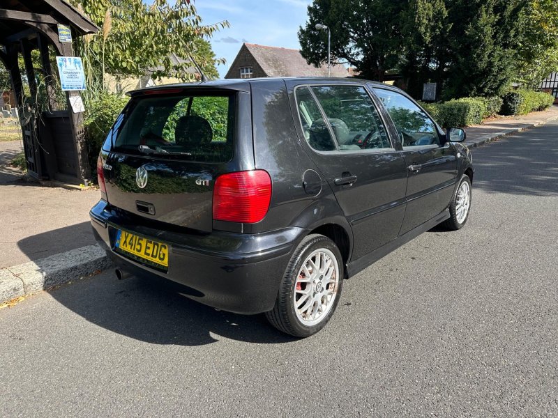 VOLKSWAGEN POLO