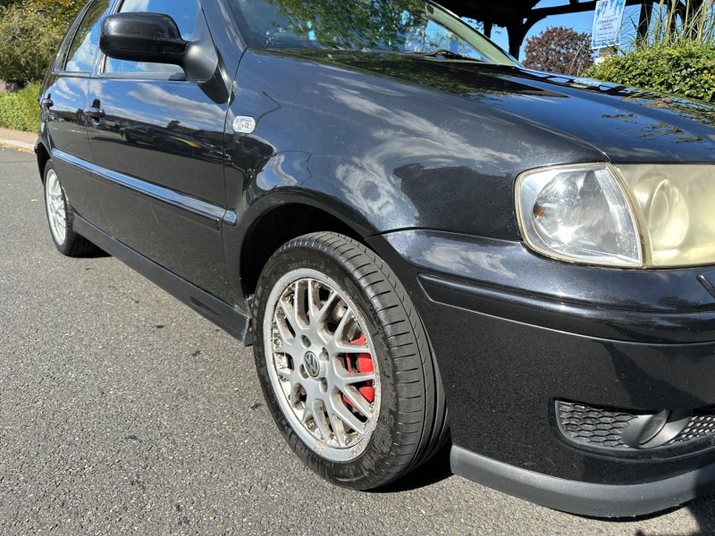 VOLKSWAGEN POLO
