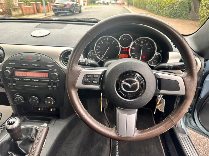 MAZDA MX-5