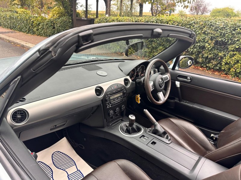 MAZDA MX-5