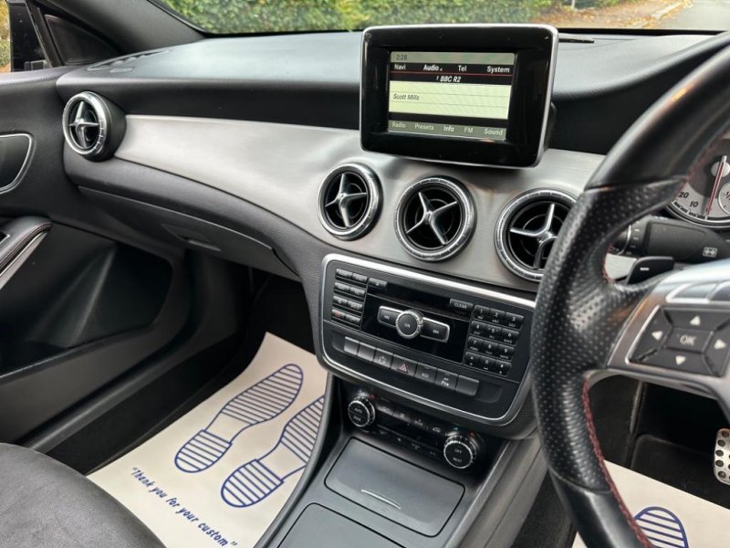 MERCEDES-BENZ CLA