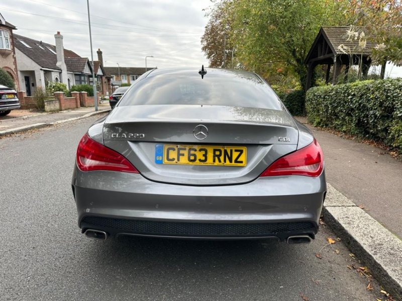 MERCEDES-BENZ CLA