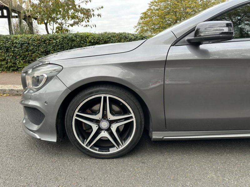 MERCEDES-BENZ CLA