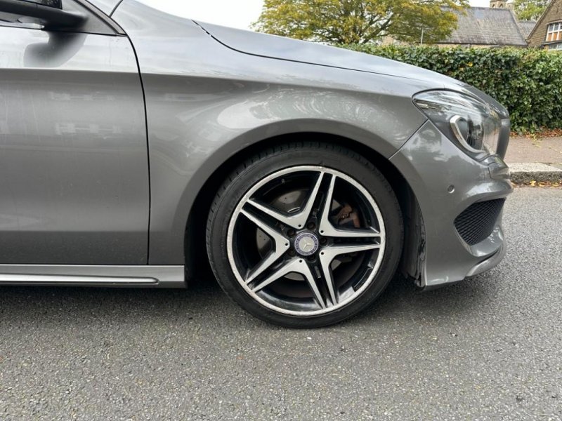 MERCEDES-BENZ CLA