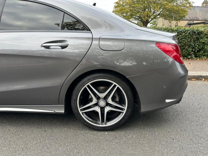 MERCEDES-BENZ CLA