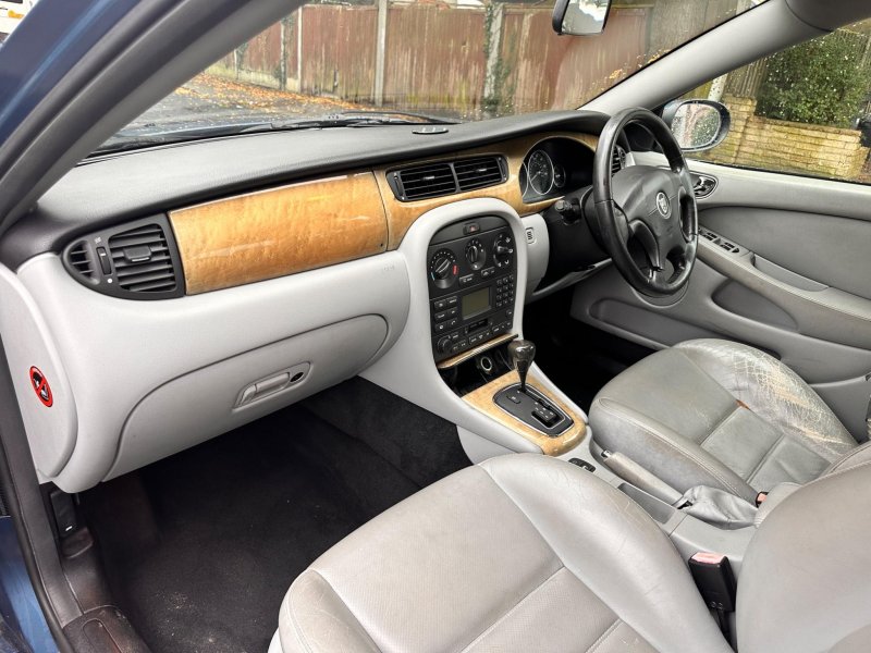 JAGUAR X-TYPE