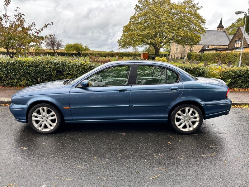 JAGUAR X-TYPE