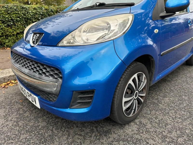 PEUGEOT 107