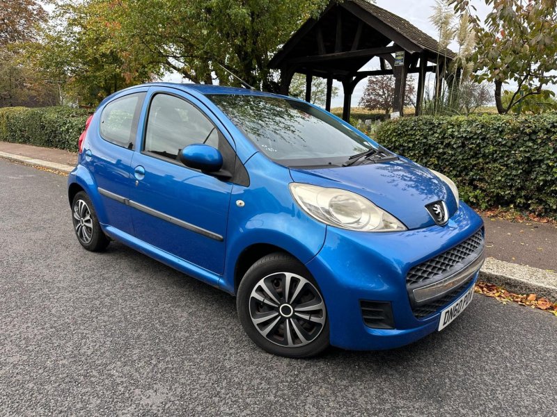 PEUGEOT 107