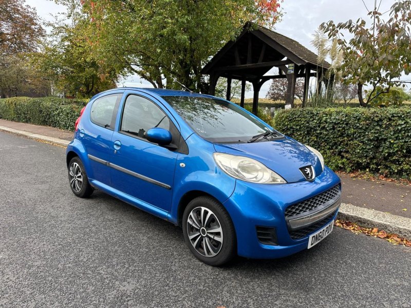 PEUGEOT 107