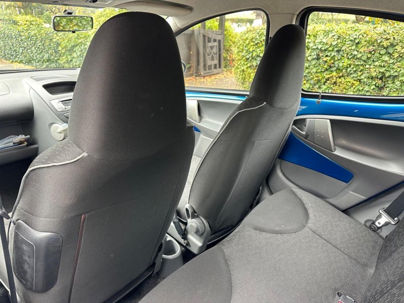 PEUGEOT 107