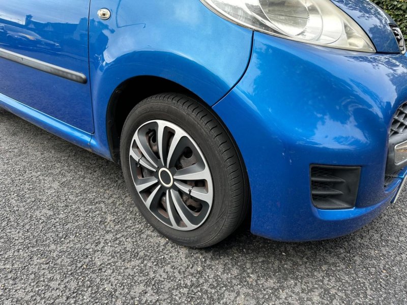 PEUGEOT 107